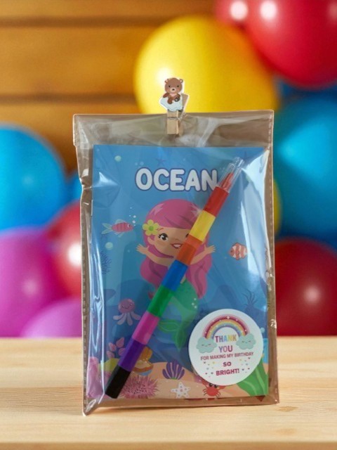 Colour-in Lolly Bag